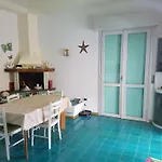 فيلة In Un Angolo Di